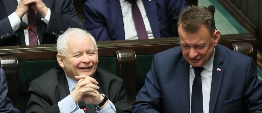 28 proc. Polaków zagłosowałoby na PiS, gdyby wybory parlamentarne odbyły się w najbliższą niedzielę. KO zdobyłaby 24 proc. głosów, a Konfederacja - 14 proc. - wynika z sondażu Ipsos dla TVP Info. 