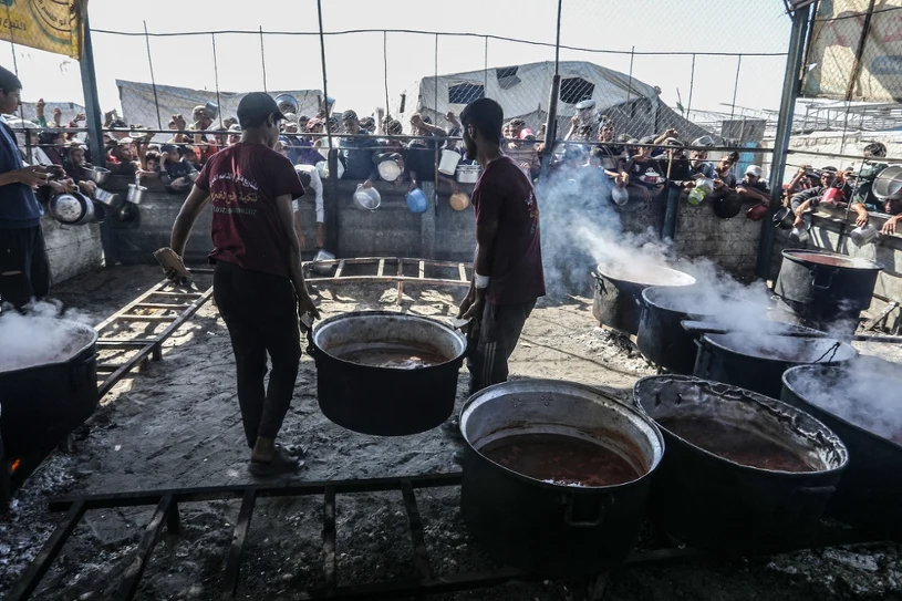 Pomoc humanitarna ponownie dotrze do Strefy Gazy. Zapowiedź Izraela
