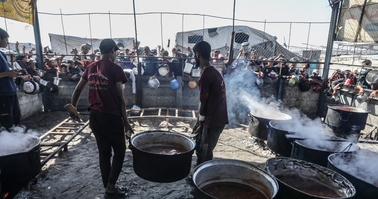 Pomoc humanitarna ponownie dotrze do Strefy Gazy. Zapowiedź Izraela