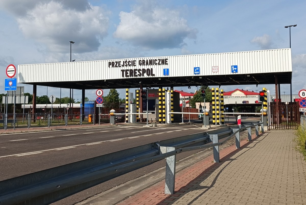 Z Białorusi do Polski przez Rosję. Za 4 tysiące dolarów