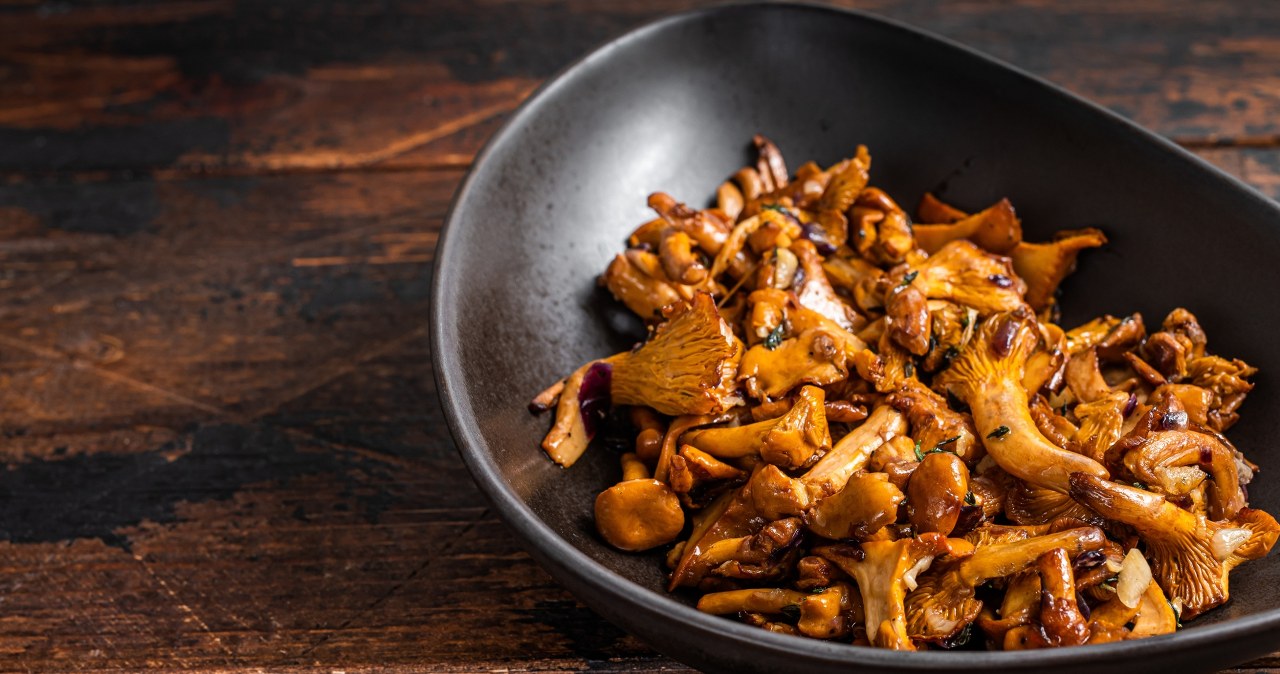 Mama zawsze dodaje to do smażonych kurek. Mają doskonały smak i konsystencję