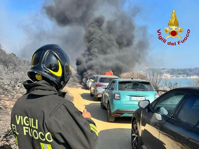 /foto: Sardegna vigili del fuoco  /