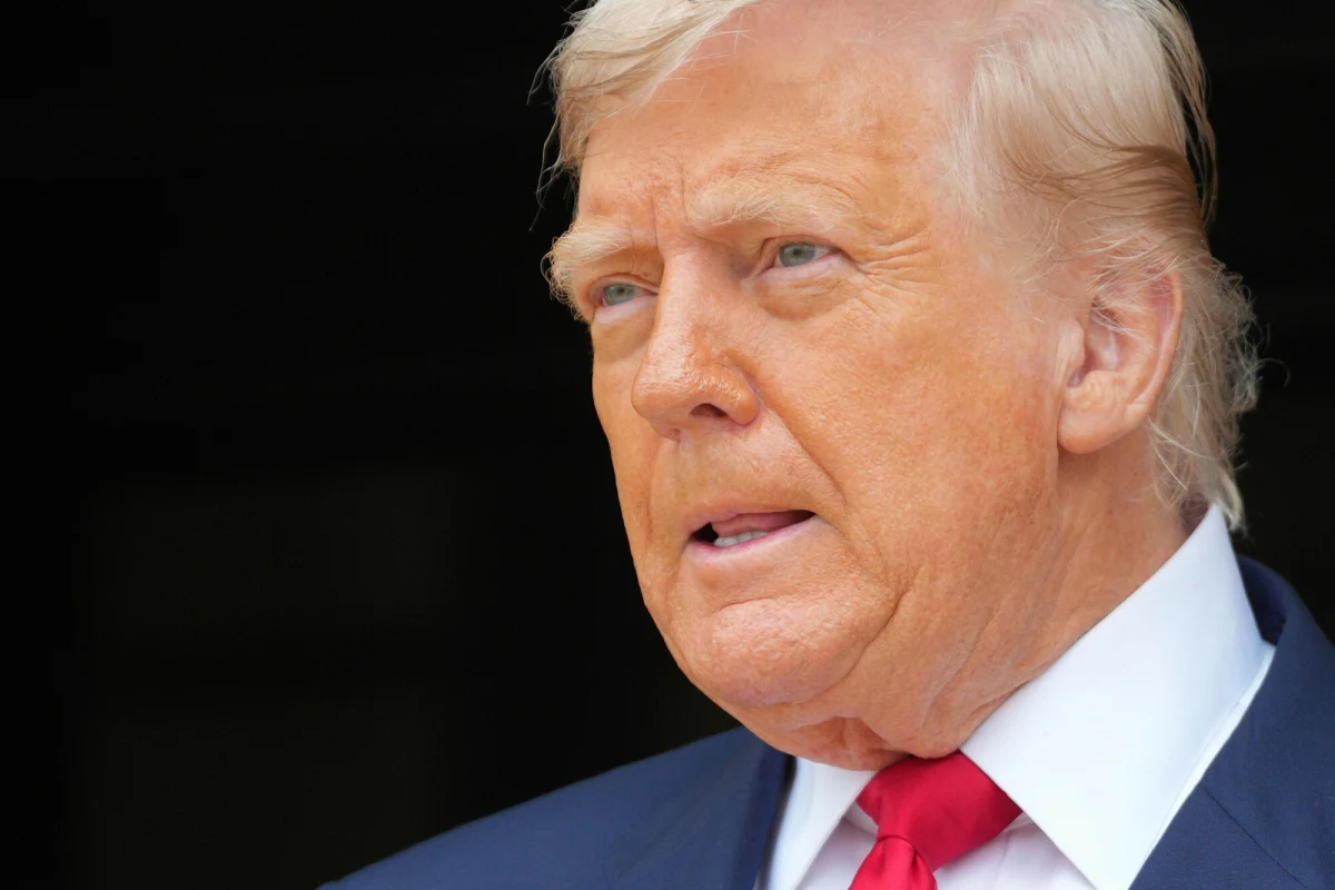 Donald Trump przekazał, że wyznaczy nowy termin ultimatum, które postawi rosyjskiemu przywódcy Władimirowi Putinowi na zakończenie przez niego wojny w Ukrainie. Ma to być 10-12 dni. Wcześniej mówił o 50 dniach. 