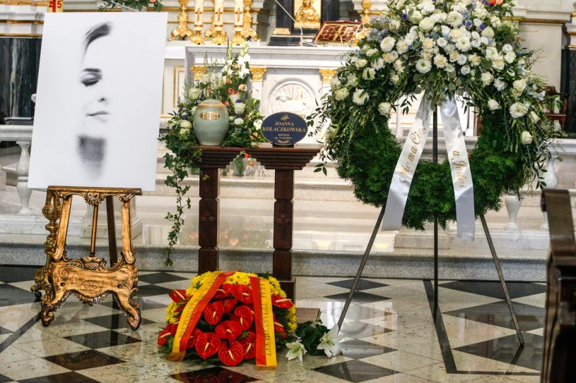 Poruszające sceny na pogrzebie Joanny Kołaczkowskiej. Niespodziewany występ