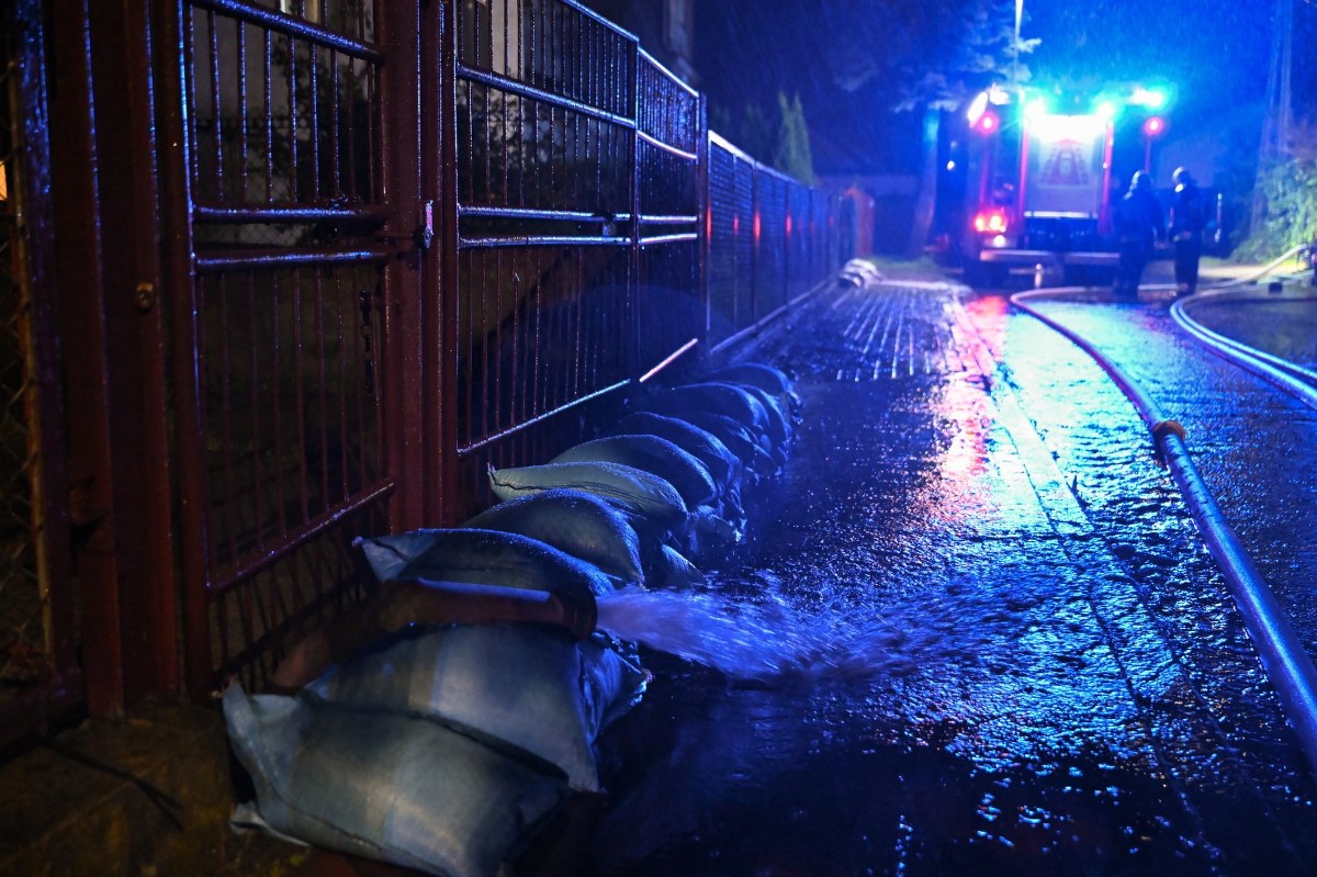 Ulewy na Pomorzu. Kierwiński: Ta noc będzie krytyczna