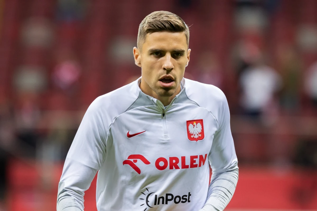 Reprezentant Polski Jan Bednarek po ośmiu latach opuszcza Southampton FC. Obrońca podpisał umowę z jednym z najbardziej utytułowanych portugalskich klubów - FC Porto. "To przywódca, który przyniesie nam tylko korzyści" - tak Bednarka ocenił dyrektor ds. piłkarskich FC Porto Jorge Costa.