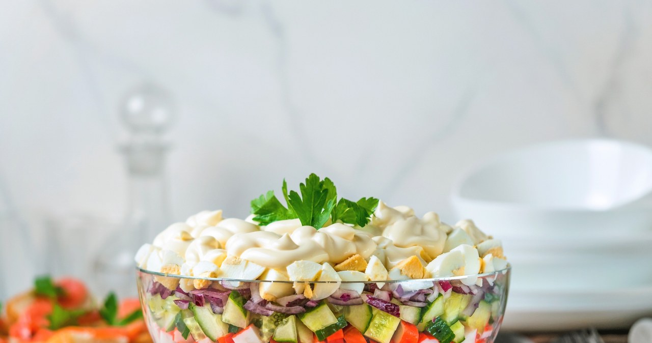 Ta warstwowa sałatka od Wachowicz to hit. "Siódemka" smakuje obłędnie