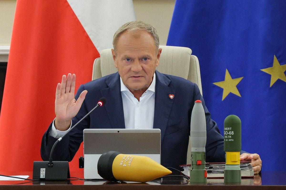 Sondaż: KO przed PiS-em, złe wiadomości dla Dzikusa i Fanatyka