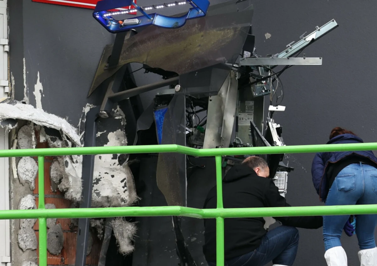 W nocy z 29 na 30 lipca złodzieje wysadzili bankomat w miejscowości Krzeszyce (woj. lubuskie). W budynku, w którym znajdowało się urządzenie, są zniszczenia. Na szczęście nikomu nic się nie stało.