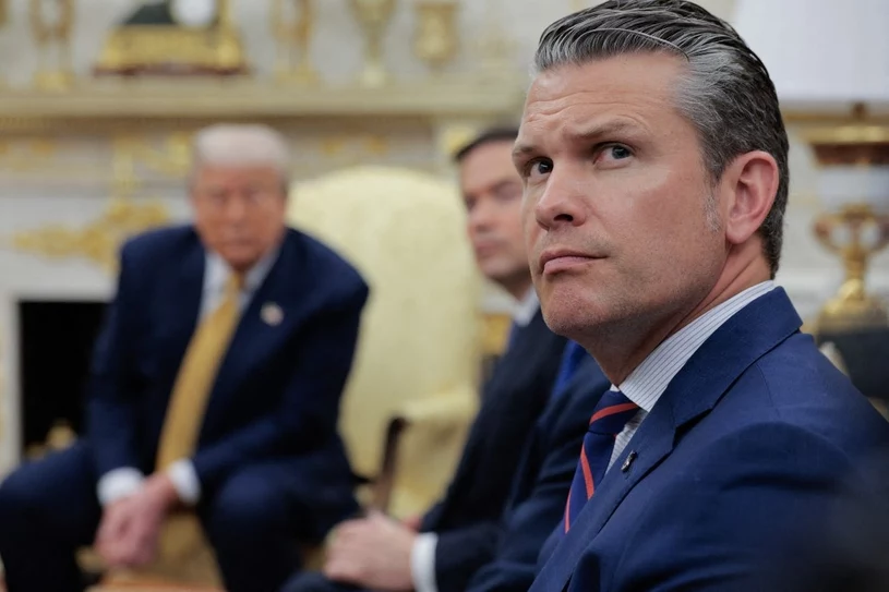 Przetasowanie w otoczeniu Trumpa. Media: Szef Pentagonu rozważa rezygnację
