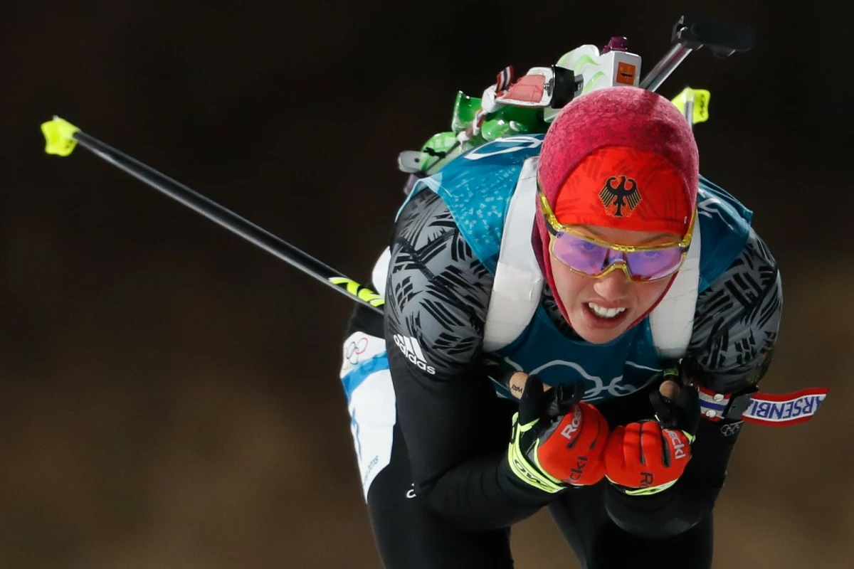 Ranna mistrzyni biathlonu Lahra Dahlmeier wciąż czeka na ratunek. Międzynarodowa ekipa alpinistów wznowiła wysiłki, by dotrzeć do Niemki, poszkodowanej podczas próby zdobycia szczytu w północnym Pakistanie.