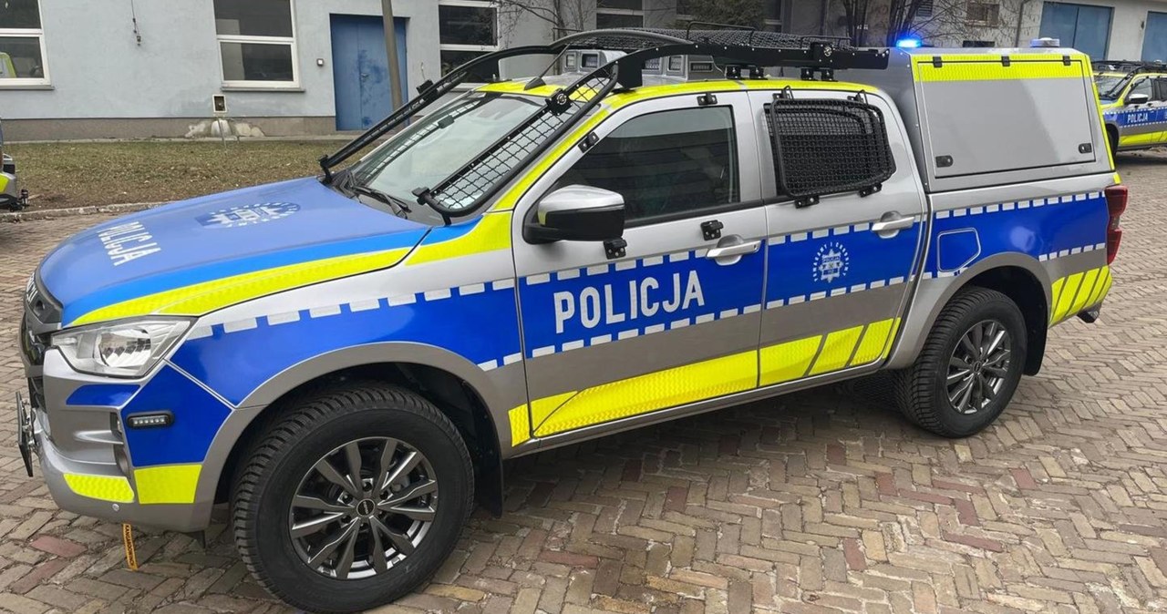 wiadomości,aktualności,Interia Za te auta zapłacimy wszyscy. Policja dostanie terenówki za 3 mln zł