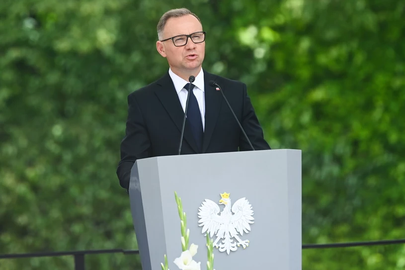 Stanowczy krok Dudy. Odbiera odznaczenie, które nadał Kwaśniewski