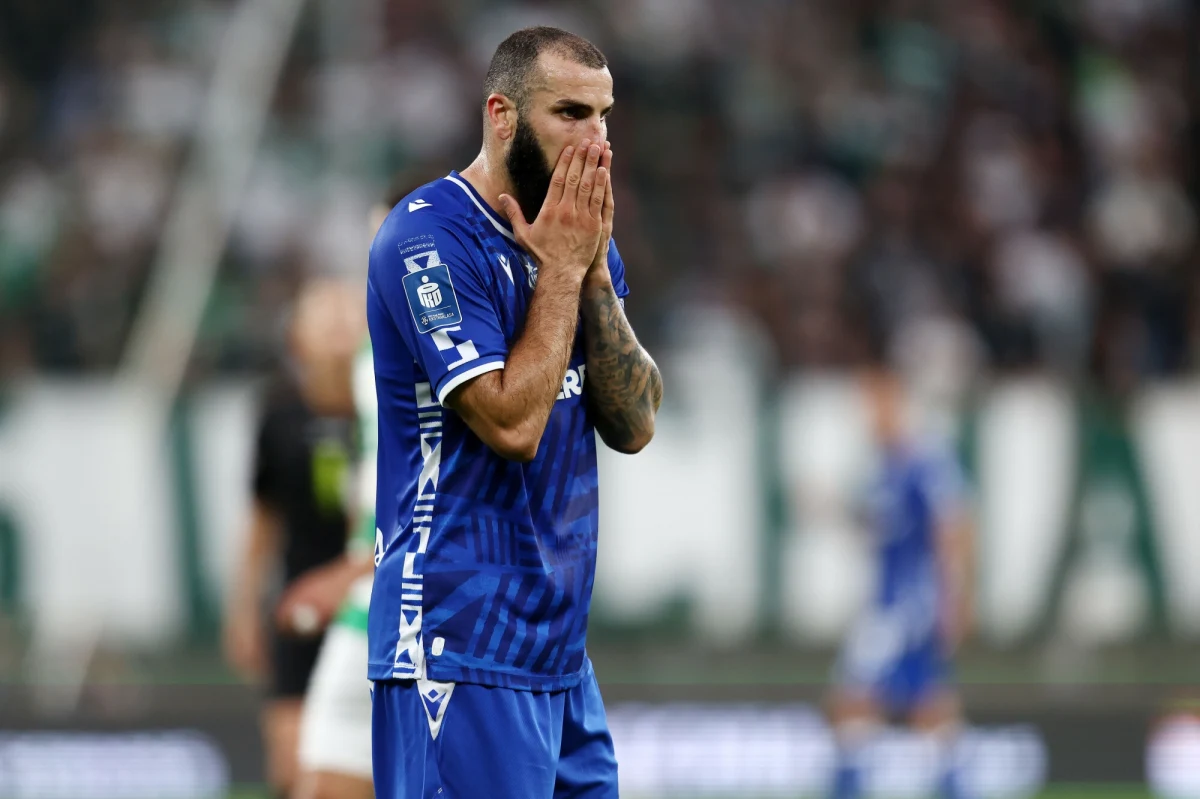 Piłkarze Lecha Poznań pokonali na wyjeździe islandzki Breidablik Kopavogur 1:0 (1:0) w rewanżowym meczu drugiej rundy kwalifikacji Ligi Mistrzów. Pierwsze spotkanie wygrali 7:1. Awansowali do kolejnej fazy rozgrywek, w której zmierzą się z Crveną Zvezdą Belgrad.