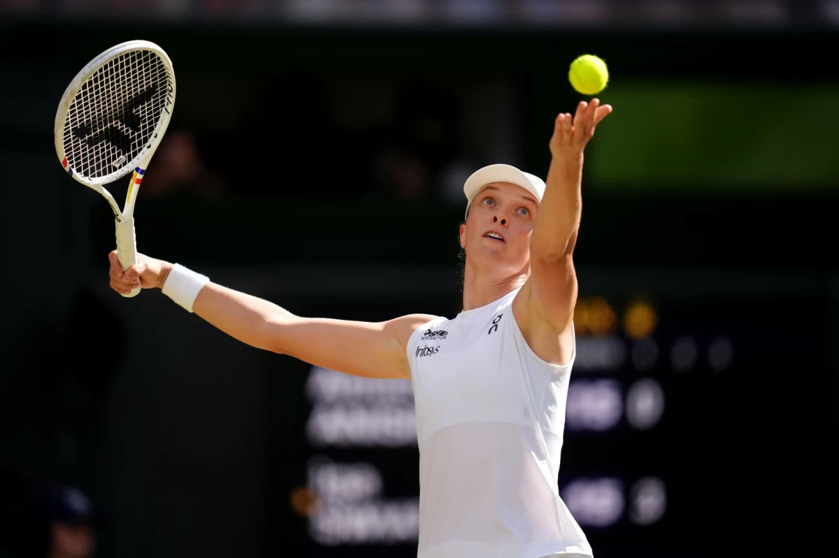 Iga Świątek wygrała z chińską tenisistką Hanyu Guo 6:3, 6:1 i awansowała do trzeciej rundy turnieju WTA 1000 na twardych kortach w Montrealu. Był to pierwszy mecz Polki po triumfie w Wimbledonie. Z turniejem pożegnała się Magdalena Fręch, a wcześniej Magda Linette.