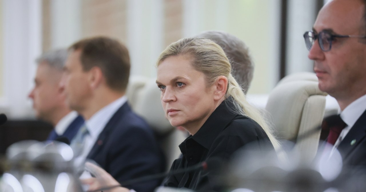 Burza wokół listy lektur. Barbara Nowacka: Mam wielką prośbę do polityków