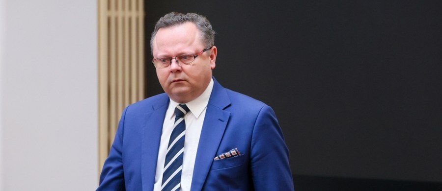 Andrzej Szejna zakończył pracę na stanowisku wiceministra spraw zagranicznych - poinformowało MSZ. "Bardzo dziękuję za pana pracę w MSZ, którą w przeszłości i obecnie oceniałem pozytywnie" - powiedział minister Radosław Sikorski, zwracając się do Szejny.