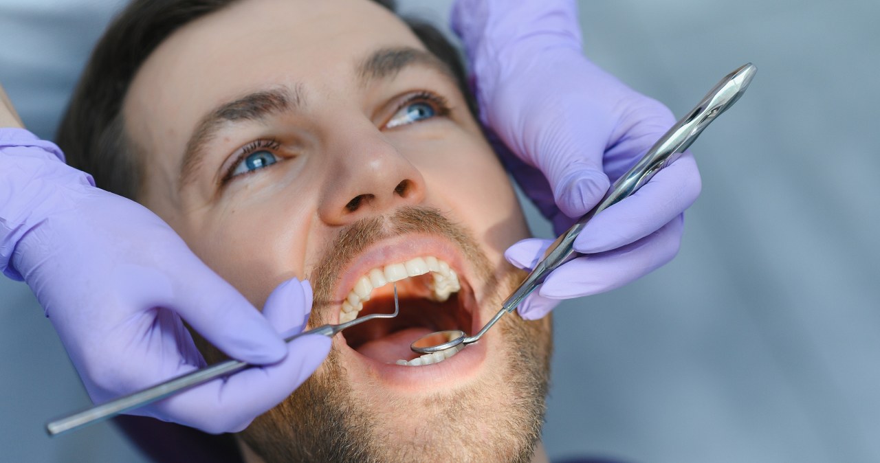 Ten zabieg wykonasz nie tylko prywatnie. Dentysta na NFZ robi to za darmo