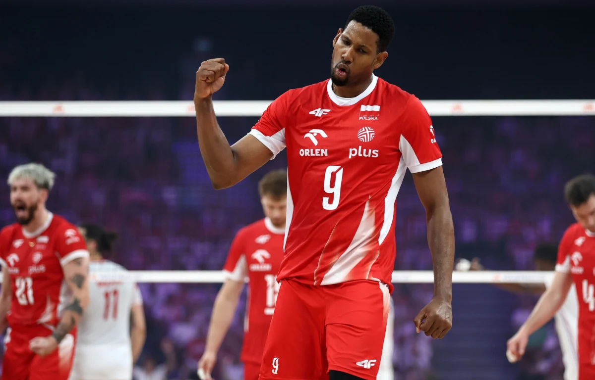 Polscy siatkarze powalczą w chińskim Ningbo o medale Ligi Narodów! Biało-Czerwoni w czwartkowym ćwierćfinale pewnie pokonali Japończyków 3:0 (25:23, 26:24, 25:12) i awansowali do półfinału, w którym zmierzą się z reprezentacją Brazylii.