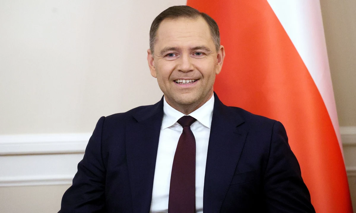 "Zakończyłem prace nad strukturą kancelarii" - poinformował w mediach społecznościowych Karol Nawrocki. Prezydent elekt ujawnił kolejne dwa nazwiska swoich przyszłych współpracowników w kancelarii prezydenta - to Paweł Rabenda i Mateusz Kotecki.