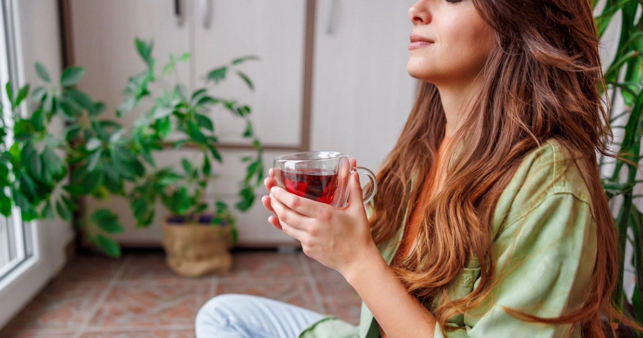 Napar niczym płynne złoto dla zdrowia. Chroni nie tylko mózg