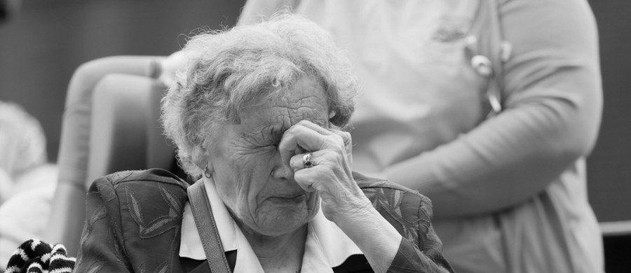 Nie żyje Ludwika Mendelska, która w czasie Powstania Warszawskiego działała w służbie ochotniczej na Powiślu i w Śródmieściu. Urodziła się w 1932 roku w Warszawie, a jako 12-letnia dziewczynka pomagała w szpitalu polowym, chodziła po wodę dla powstańców, opatrywała rannych, gotowała, pomagała ojcu, który służył w Armii Krajowej. Tę tragiczną informację przekazała organizacja BohaterON zajmująca się upamiętnianiem uczestników Powstania Warszawskiego.