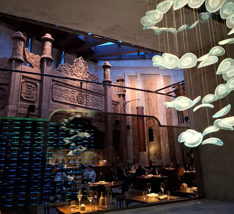 W Wilnie Zachód spotyka Daleki Wschód. "Restauracja musi być jak teatr"