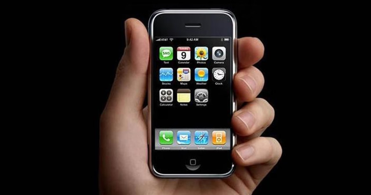 Apple ogłasza przełom w sprzedaży iPhone'ów. Niesamowity wynik