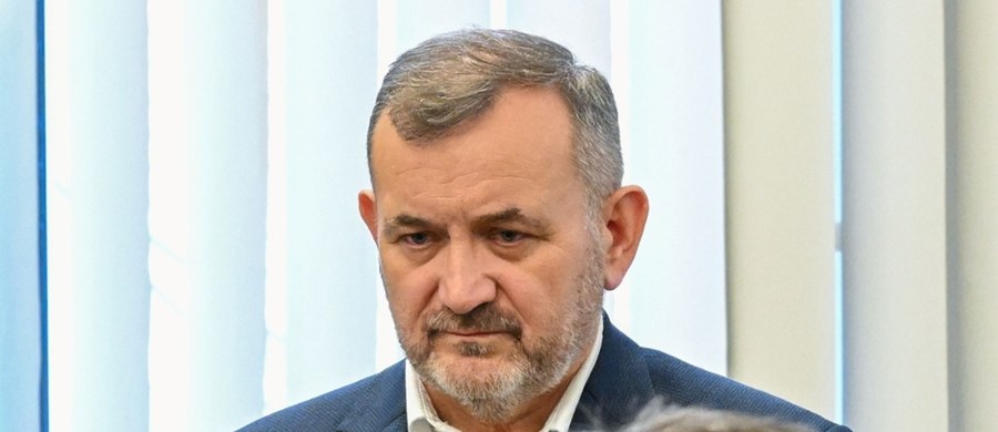 ​Stanisław Gawłowski został zawieszony w prawach członka parlamentarnego klubu Koalicji Obywatelskiej - przekazał szef klubu Zbigniew Konwiński. Zdecydowało o tym kierownictwo. Sam senator wystąpił o zawieszenie po wyroku Sądu Okręgowego w Szczecinie, który skazał go na 5 lat więzienia w procesie w tzw. aferze melioracyjnej.