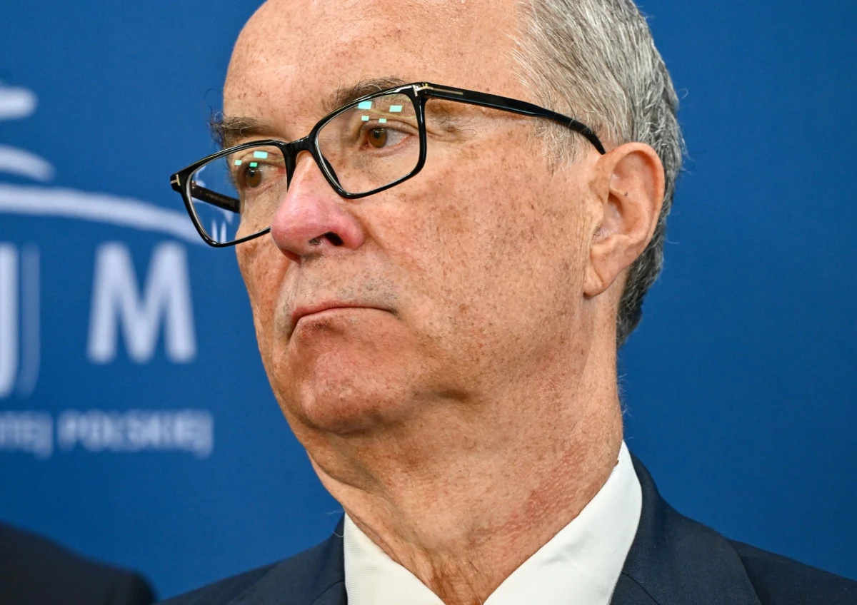 "Będę zabiegał osobiście, jeżeli będę miał na to jakikolwiek wpływ, żeby Lewica w najbliższych wyborach poszła wspólnie z partią Razem" - zapowiedział współprzewodniczący Nowej Lewicy Włodzimierz Czarzasty. Polityk zadeklarował również, że w listopadzie podejmie decyzję w sprawie swojego ewentualnego startu w wyborach na szefa partii.