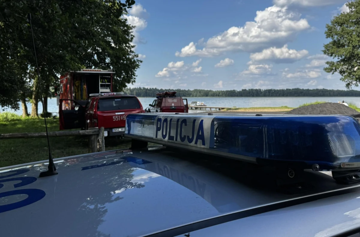 Wstrzymano poszukiwania 44-letniego wędkarza, który w piątek zaginął w jeziorze Sasek Mały koło Szczytna na Mazurach. Akcja ma zostać wznowiona w niedzielę rano. 