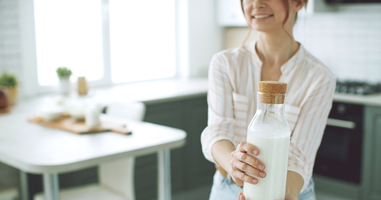 Owsianka do picia, która podbija internet. Czy naprawdę pomaga schudnąć?