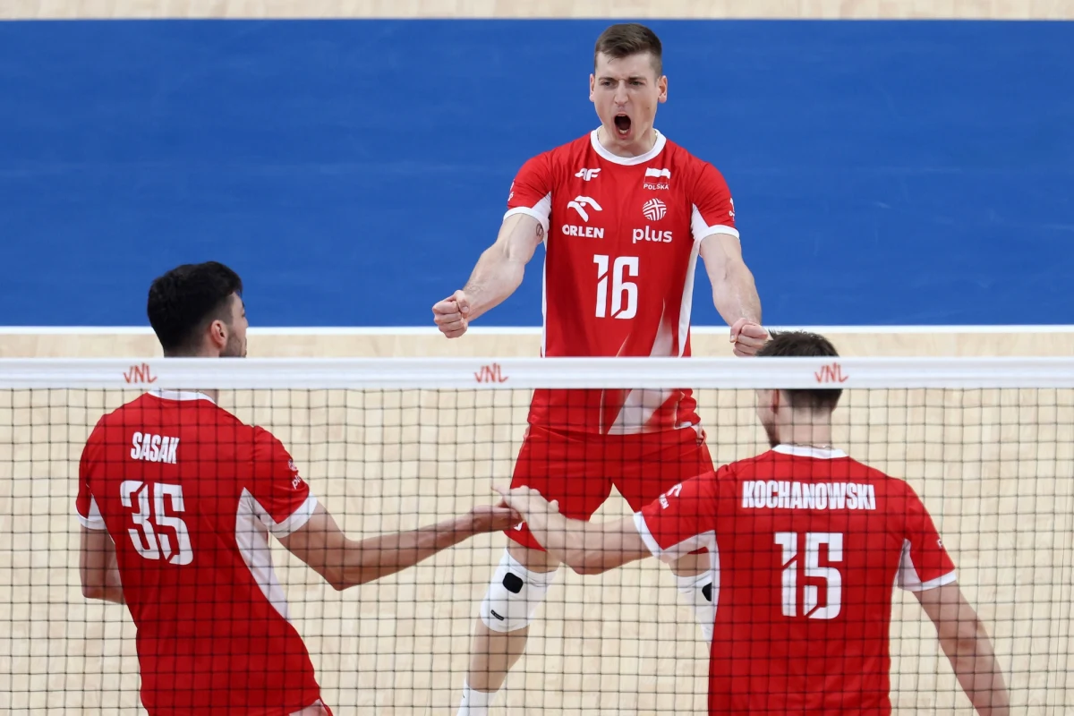 Polscy siatkarze ze złotem Ligi Narodów! Biało-Czerwoni w finale pokonali Włochów 3:0 (25:22, 25:19, 25:14). W całym turnieju finałowym podopieczni Nikoli Grbicia nie stracili nawet seta! 