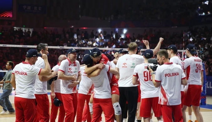 Gwiazdy polskiego sportu reagują na sukces siatkarzy. "Gratulacje panowie!"