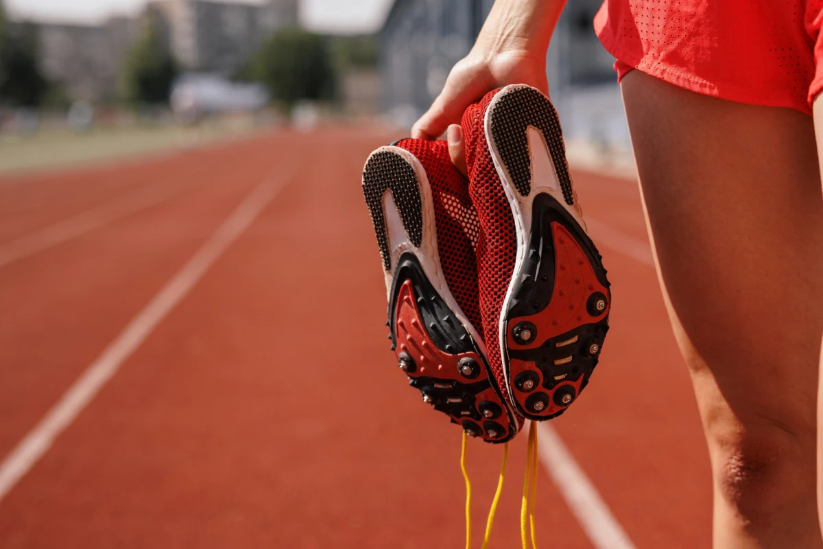"To dobry krok", "mamy nadzieję, że uporządkuje sytuację" - komentarze w Polskim Związku Lekkiej Atletyki po wprowadzeniu przez światową federację testów płci są umiarkowanie pozytywne. W rozmowach z Cezarym Dziwiszkiem z redakcji sportowej RMF FM wiceprezes PZLA Tomasz Majewski i lekarz kadry lekkoatletów Jarosław Krzywański zapewniają, że związek jest gotowy na testy i jest w stałym kontakcie z zawodniczkami.