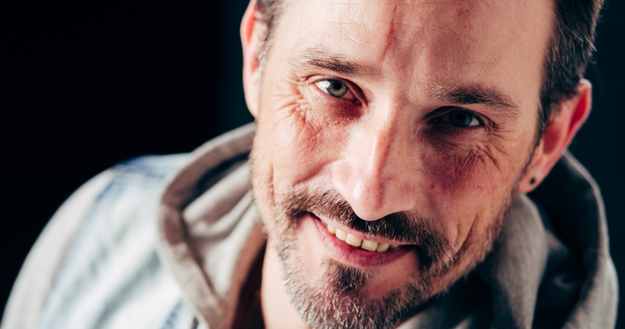 Imię, które oznacza: zwycięzca ludu. Noszą je mężczyźni odważni i szczerzy