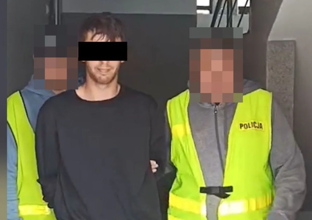 26-letni Kamil S. został tymczasowo aresztowany po brutalnej napaści na swojego 73-letniego dziadka. Mężczyzna miał w sobotnią noc zaatakować śpiącego krewnego nożem kuchennym, zadając mu aż dziewięć ciosów w głowę i szyję. Usłyszał zarzuty "usiłowania zabójstwa" i "naruszenia czynności ciała na okres poniżej siedmiu dni".