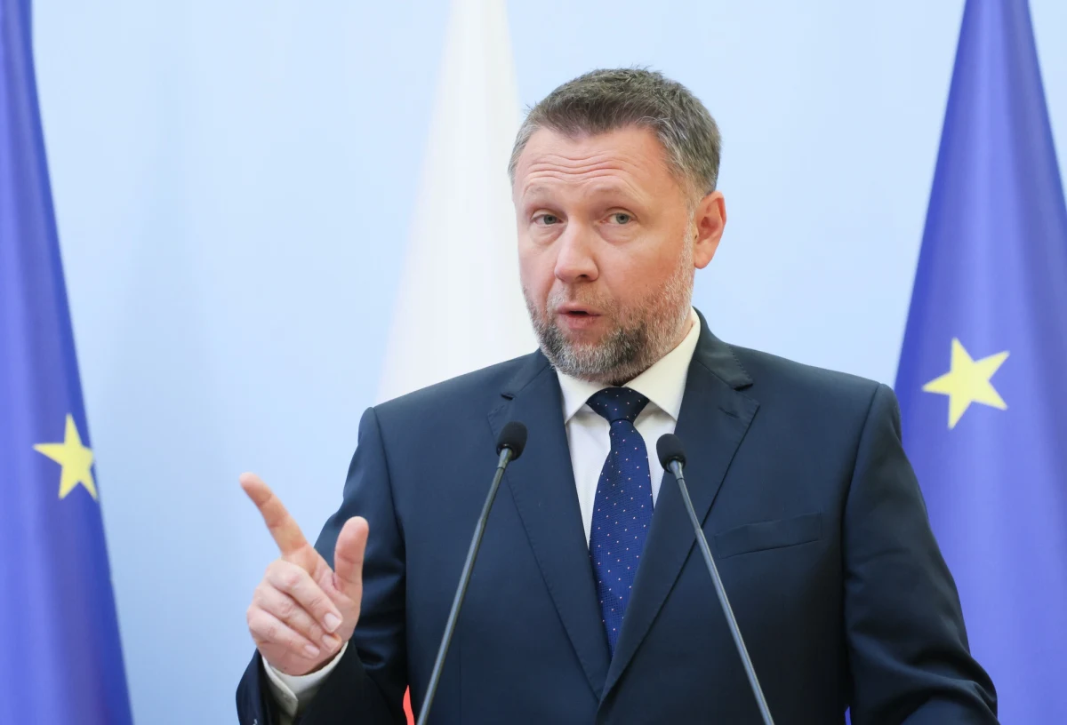 Minister spraw wewnętrznych i administracji Marcin Kierwiński zapowiedział, że wraz z ministrem sprawiedliwości Waldemarem Żurkiem mają przygotowane alternatywne rozwiązanie na wypadek, gdyby Państwowa Komisja Wyborcza nie odwołała sędziów–komisarzy wyborczych powiązanych z tzw. neoKRS. Szczegółów jednak nie ujawniono.