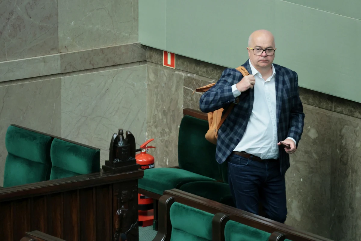 "W Sejmie powiększyło się grono posłów niezrzeszonych" - napisał na platformie X Tomasz Zimoch, informując tym samym o odejściu z Polski 2050.