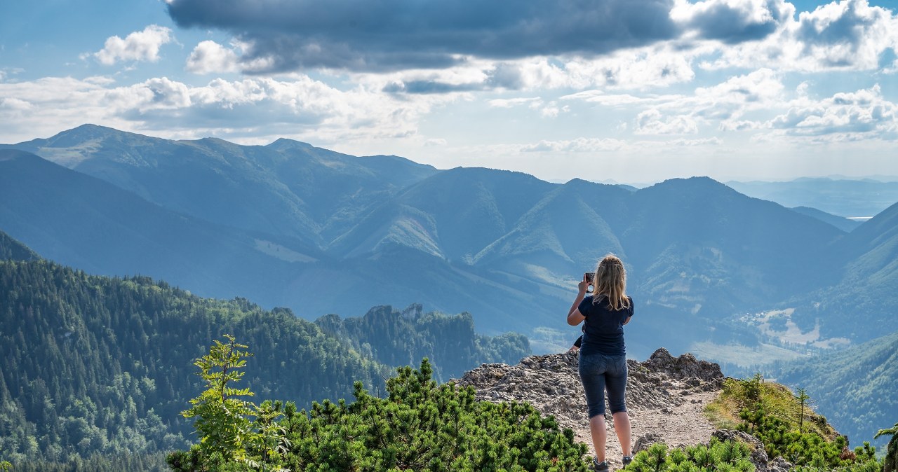 Leżą tuż przy granicy i zachwycają widokami. Alternatywa dla zatłoczonych Tatr