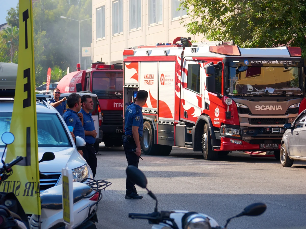 Dramatyczne chwile przeżyli polscy turyści w Turcji. Autokar, którym podróżowali z lotniska do hotelu, stanął w płomieniach. Tylko dzięki natychmiastowej reakcji kierowcy nikomu nic się nie stało. Na pokładzie było 43 polskich turystów. 