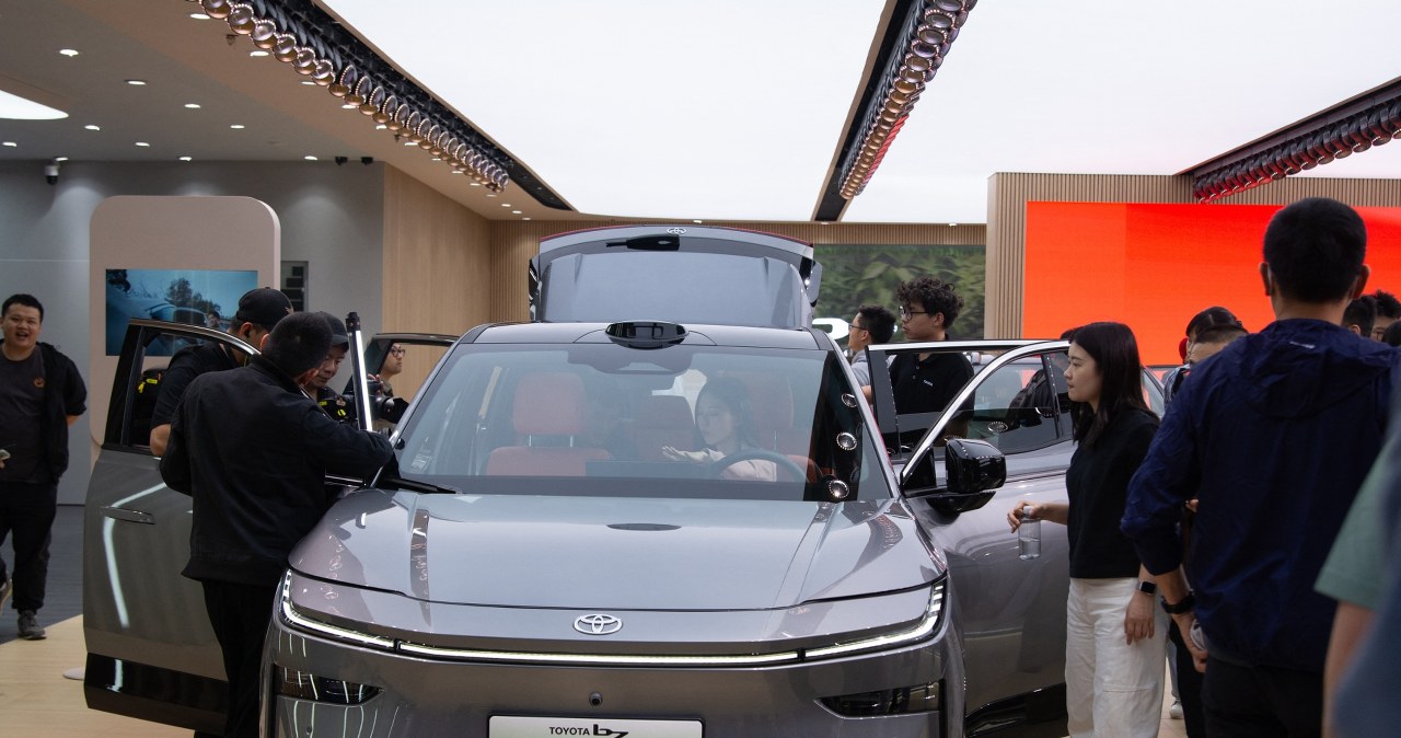 Cła Trumpa uderzają w koncerny samochodowe. Toyota szacuje spadek zysku