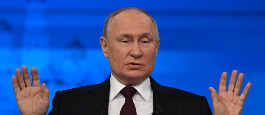 Rozmowa Putina z Trumpem może odbyć się w Zjednoczonych Emiratach Arabskich - przekazała Associated Press. Wcześniej strona rosyjska informowała, że do spotkania Trump-Putin może dojść w przyszłym tygodniu. O możliwe ustalenia między przywódcami Michał Zieliński pytał w Radiu RMF24 amerykanistę – prof. UAM dr hab. Michała Urbańczyka z Uniwersytetu Adama Mickiewicza w Poznaniu. 