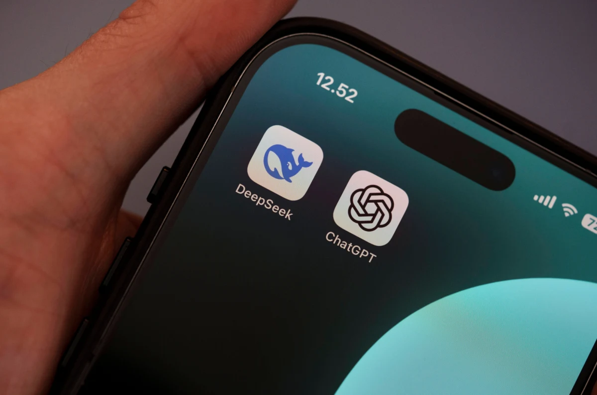 Firma OpenAI oficjalnie zaprezentowała najnowszą wersję ChataGPT – model GPT-5. Współzałożyciel i dyrektor generalny OpenAI Sam Altman zareklamował narzędzie jako "mądrzejsze, szybsze, bardziej użyteczne", zdolne do osiągnięcia poziomu reprezentowanego przez osobę z doktoratem w takich dziedzinach jak kodowanie czy pisanie.