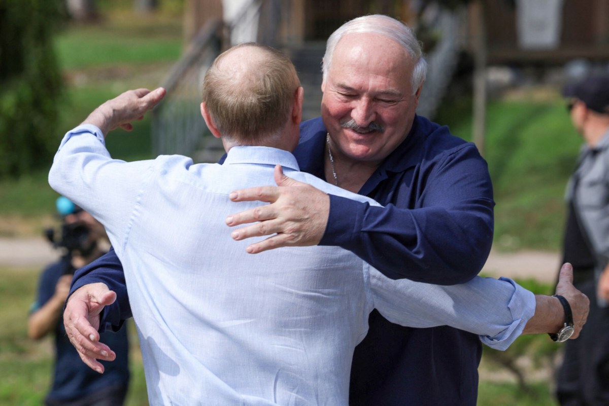 Łukaszenka ogłasza w sprawie swojej prezydentury. Trzy razy "nie"