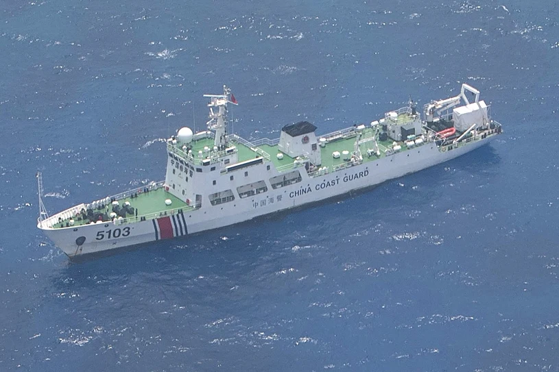 Gotuje się w południowej Azji. Trzy chińskie okręty u wybrzeża Filipin