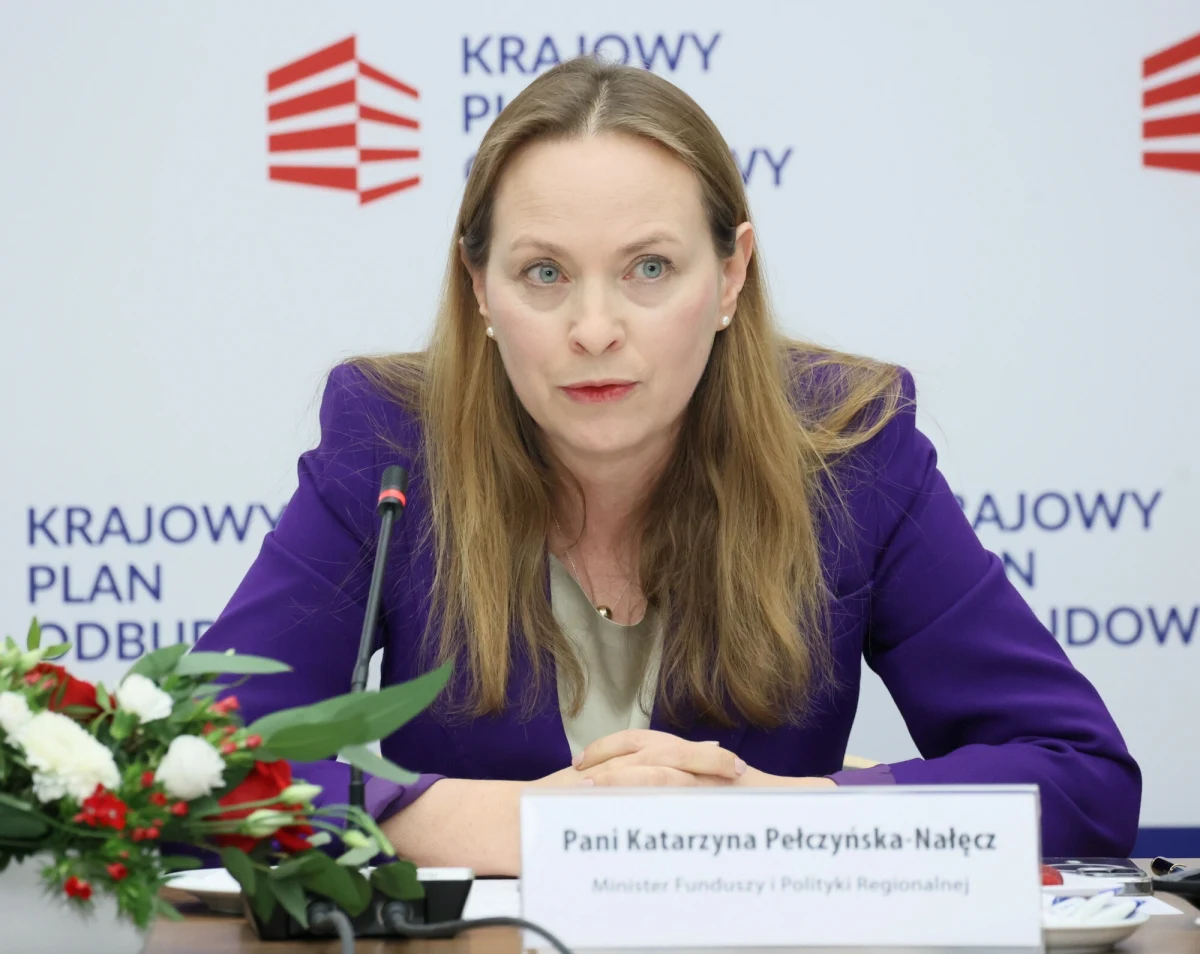 Katarzyna Pełczyńska-Nałęcz stanowczo odniosła się do afery wątpliwego wydatkowania środków z Krajowego Planu Odbudowy. Minister funduszy i polityki regionalnej, odpowiedzialna za kwestię KPO, podkreśliła w piątek wieczorem, że "działania naprawcze rozpoczęto dwa tygodnie temu", wyniki zleconych przez ministerstwo kontroli będą we wrześniu, a także, że wyciągnie z nich odpowiednie konsekwencje. Podkreśliła też, że program, którego dotyczą kontrowersje, obejmuje niewielką część KPO i ma wspierać małe firmy dotknięte przez Covid.