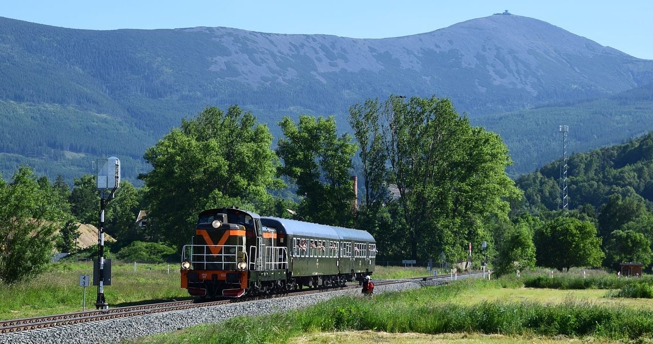 Kultowy pociąg retro zniknie z mapy kolejowej Polski. Ostatnie dni
