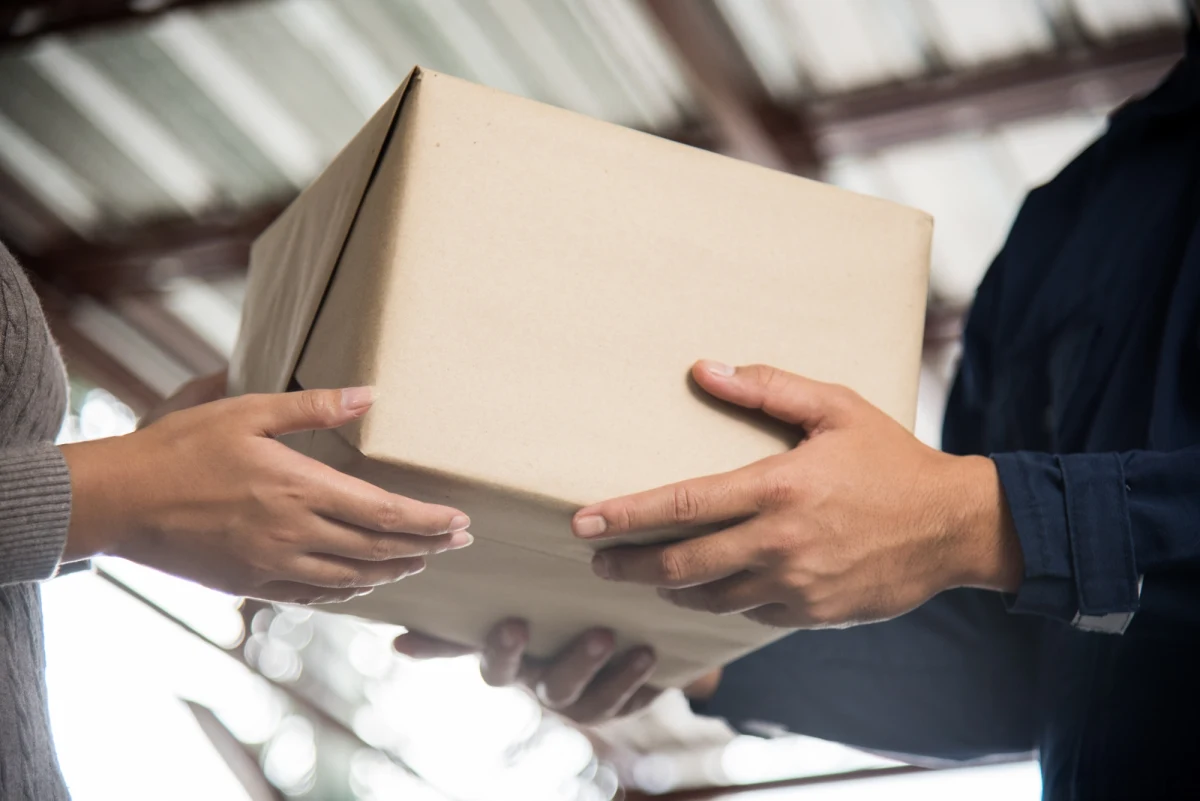 ​Ukrainka, która w lipcu ubiegłego roku nadała kurierem paczkę z ładunkiem wybuchowym, stanie przed sądem - ustalił reporter RMF FM Krzysztof Zasada. Śląski wydział Prokuratury Krajowej skierował przeciwko niej akt oskarżenia, zarzucając sprowadzenie bezpośredniego niebezpieczeństwa eksplozji materiałów wybuchowych. Śledztwo w tej sprawie prowadzone było wspólnie z Agencją Bezpieczeństwa Wewnętrznego.