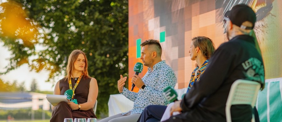Kraków ponownie staje się stolicą ekologicznego kina. 8. edycja BNP Paribas Green Film Festival to nie tylko konkursowe premiery, ale także pokazy specjalne, seanse dla dzieci oraz szereg wydarzeń edukacyjnych. W programie aż 56 filmów, naukowe stand-upy, zielone inicjatywy i wyjątkowe atrakcje dla całych rodzin. 